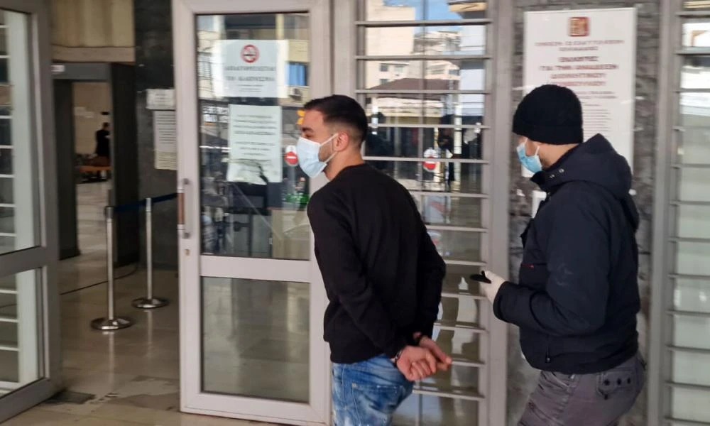 Θεσσαλονίκη-απόπειρα ανθρωποκτονίας: Νέα προθεσμία για να απολογηθεί έλαβε ο τράπερ Ricta (Εικόνες-Βίντεο)